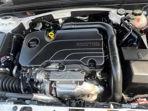 Used 2023 Chevrolet Malibu LT FWD image 31