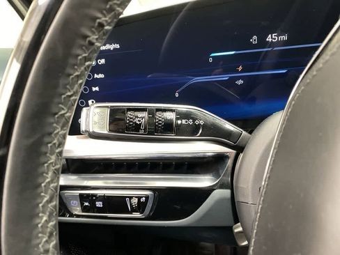 Certified 2025 Cadillac Lyriq Luxury w/ Nappa Leather Package image 23