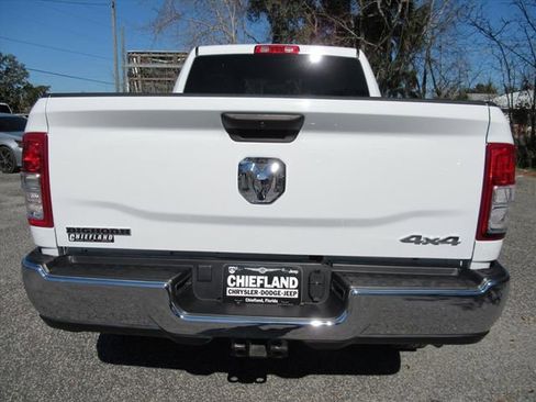 Used 2024 RAM 2500 Big Horn w/ Bed Utility Group image 6