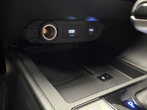 Used 2025 Hyundai Elantra Sport FWD image 18