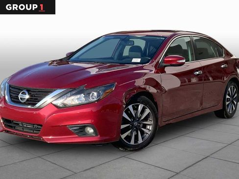 Used 2017 Nissan Altima 2.5 SL w/ 2.5 Technology Package FWD image 1