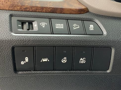 Used 2017 Hyundai Santa Fe SE w/ SE Ultimate Tech Package 03 image 15