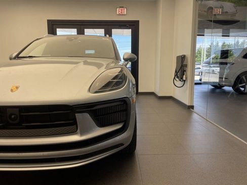 New 2025 Porsche Macan S image 36