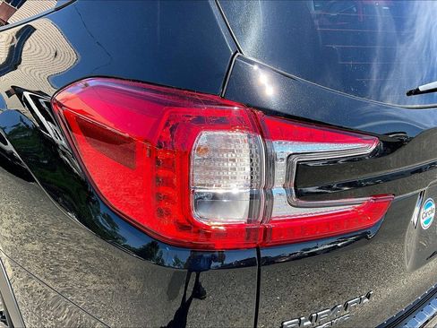 Certified 2025 Subaru Ascent Bronze Edition AWD/4WD image 29