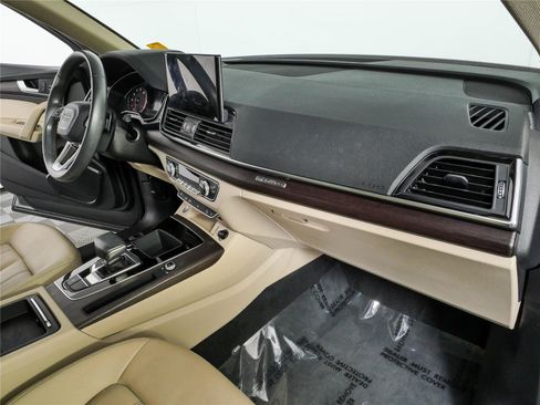 Used 2022 Audi Q5 2.0T Premium w/ Convenience Package AWD/4WD image 22