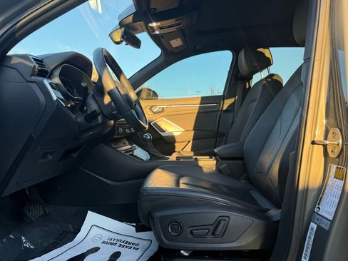 Used 2020 Audi Q3 2.0T Premium image 15