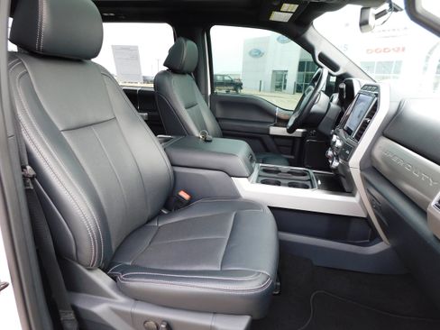 Used 2022 Ford F250 Lariat w/ Tremor Off-Road Package image 14