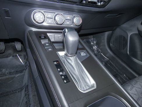 Certified 2025 Nissan Kicks SV image 16