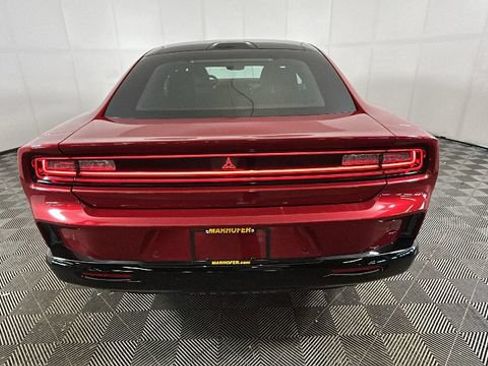 Used 2024 Dodge Charger Daytona R/T w/ Plus Group AWD/4WD image 3