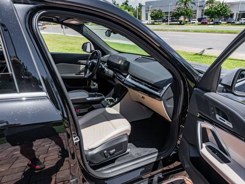 Used 2023 BMW X1 xDrive28i w/ Convenience Package AWD/4WD image 34