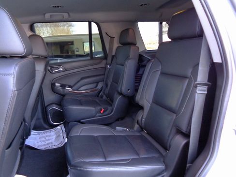 Used 2019 Chevrolet Tahoe LT w/ Luxury Package image 13