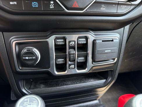 Used 2023 Jeep Wrangler Unlimited w/ Cold Weather Group AWD/4WD image 17