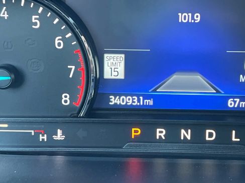 Used 2022 Ford Explorer XLT w/ Equipment Group 202A AWD/4WD image 27