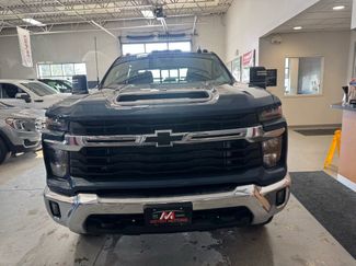 Used 2024 Chevrolet Silverado 2500 LT video 2