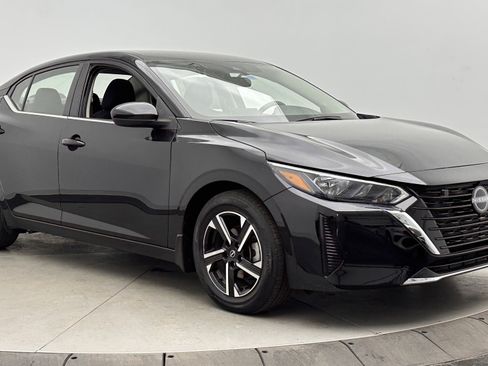 Used 2024 Nissan Sentra SV image 3
