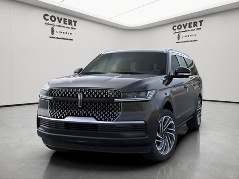 New 2026 Lincoln Navigator L Reserve AWD/4WD image 2