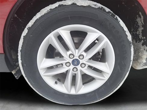 Used 2018 Ford Edge SEL w/ Equipment Group 201A image 32