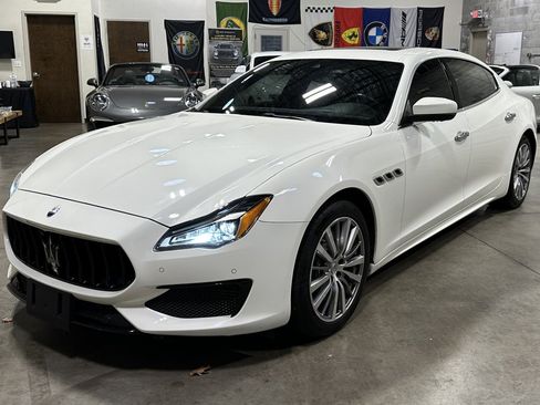 Used 2022 Maserati Quattroporte Modena Q4 image 13