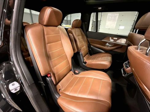 Used 2024 Mercedes-Benz GLS 450 4MATIC image 25