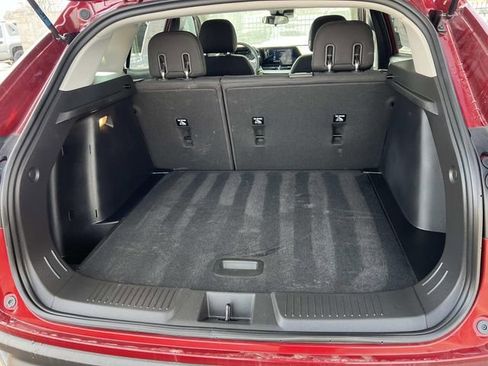 Used 2024 Chevrolet Trax LS w/ LS Convenience Package image 10