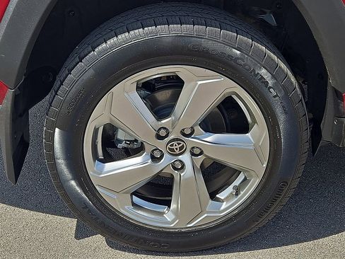 Used 2021 Toyota RAV4 Limited AWD/4WD image 7