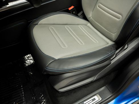 Used 2025 Mercedes-Benz G 580 w/ EQ Technology image 35