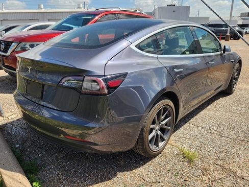 Used 2019 Tesla Model 3 Standard Range Plus RWD image 4