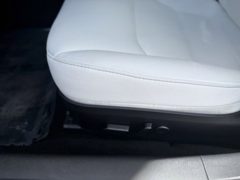 Used 2023 Tesla Model 3 Standard Range RWD image 33