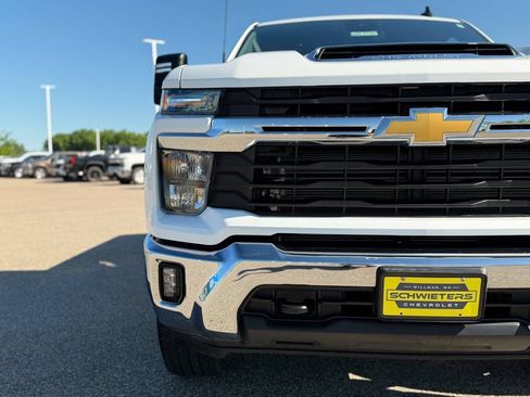 Used 2024 Chevrolet Silverado 3500 LT w/ Convenience Package AWD/4WD image 3