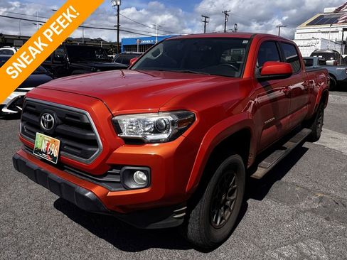 Used 2017 Toyota Tacoma SR5 w/ Tow Package RWD image 1