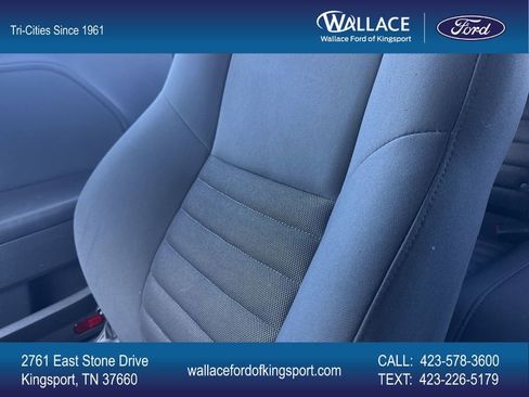 Used 2010 Dodge Challenger SE image 30