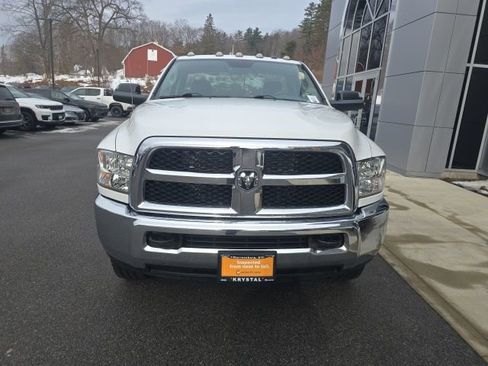 Used 2018 RAM 3500 Tradesman w/ Chrome Appearance Group image 2