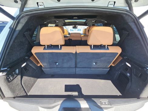 Used 2024 BMW X7 xDrive40i w/ M Sport Package AWD/4WD image 13