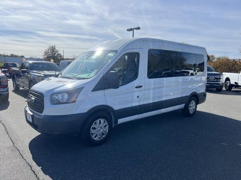 Used 2018 Ford Transit 350 XL image 3