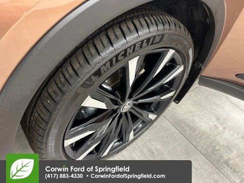 Used 2023 Toyota Crown Platinum image 36