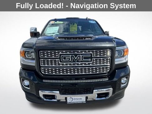 Used 2018 GMC Sierra 2500 Denali image 2