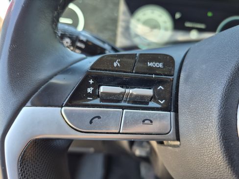 Used 2023 Hyundai Elantra Limited FWD image 26