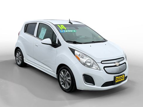 Used 2014 Chevrolet Spark LT FWD image 7