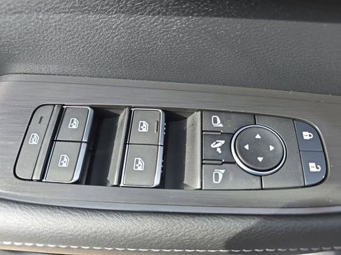 New 2026 Nissan Armada SL image 29