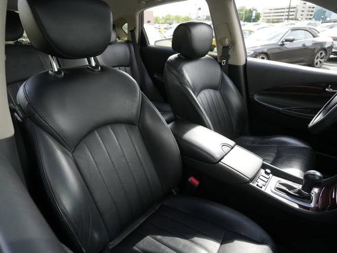Used 2016 INFINITI QX50 AWD w/ Premium Plus Package image 28