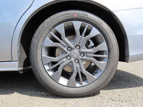 New 2026 Honda Odyssey Touring image 9