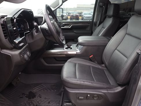 Used 2025 Chevrolet Silverado 2500 LTZ w/ Trail Boss Package AWD/4WD image 11