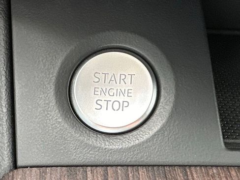 Used 2023 Audi Q5 2.0T Premium w/ Convenience Package image 31