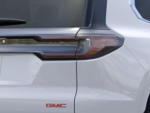 New 2026 GMC Acadia Denali FWD image 11