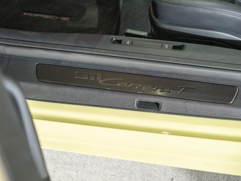 Certified 2025 Porsche 911 Carrera T RWD image 13