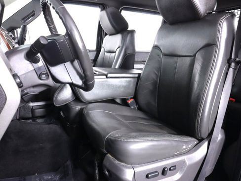 Used 2011 Ford F250 Lariat w/ Lariat Ultimate Pkg AWD/4WD image 34