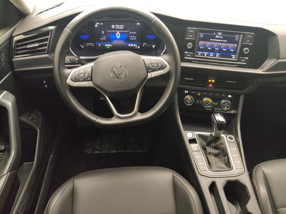 Used 2024 Volkswagen Jetta SE w/ Panoramic Sunroof Package FWD image 22