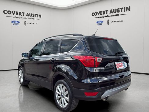 Used 2019 Ford Escape SEL FWD image 2