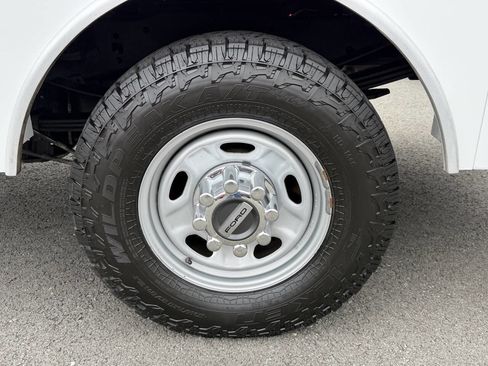 Used 2022 Ford F350 XL w/ Power Equipment Group image 14