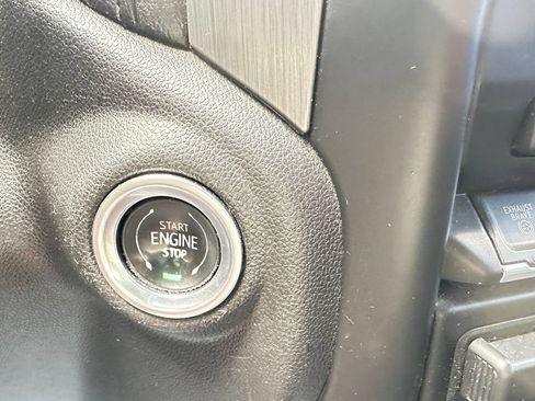 Used 2021 GMC Sierra 2500 Denali w/ Denali Ultimate Package AWD/4WD image 41